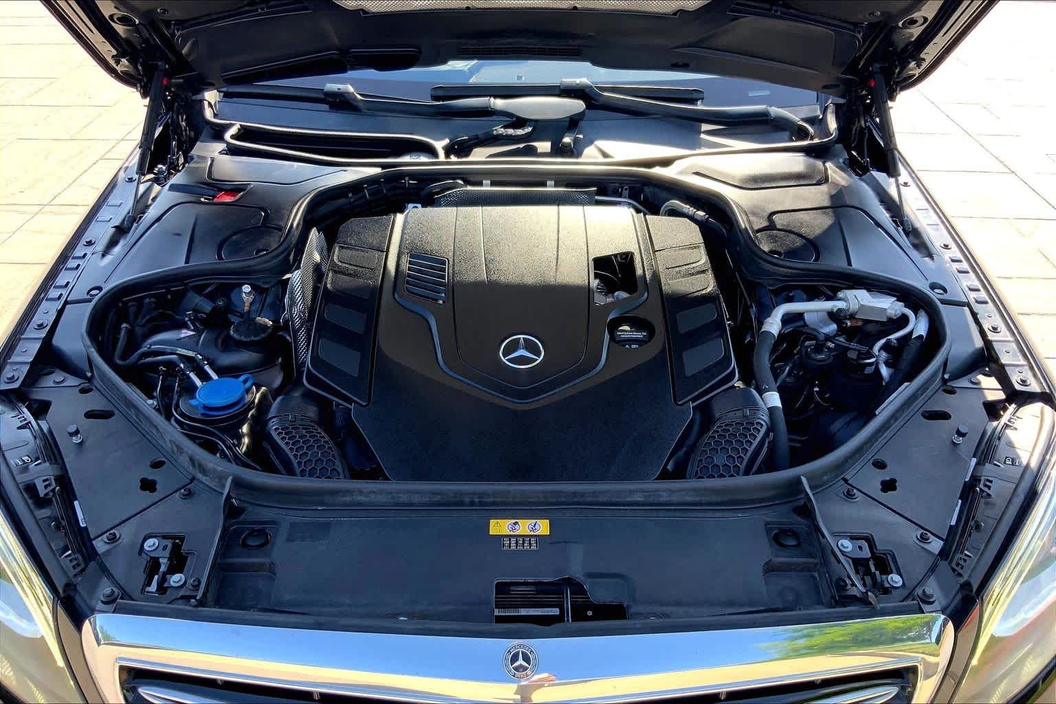 Used 2019 Obsidian Black Metallic Mercedes-Benz S 560 image 32