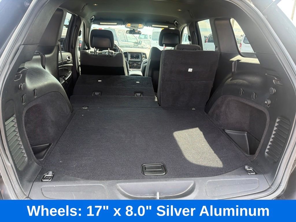 Used 2019 Gray Jeep Laredo E image 27