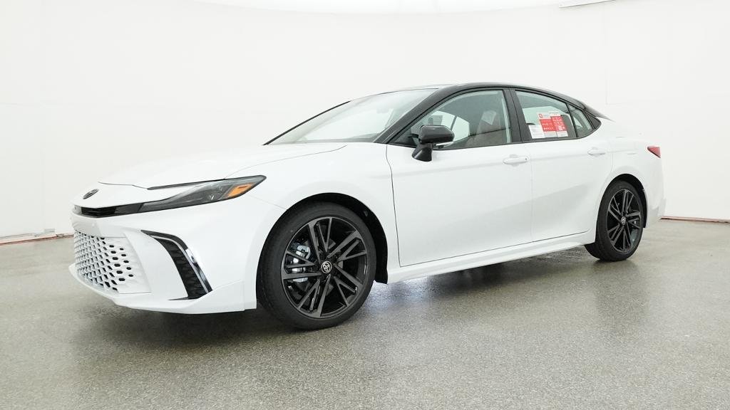 New 2026 Wind Chill Pearl with Midnight Black Metallic roof Toyota XSE image 6