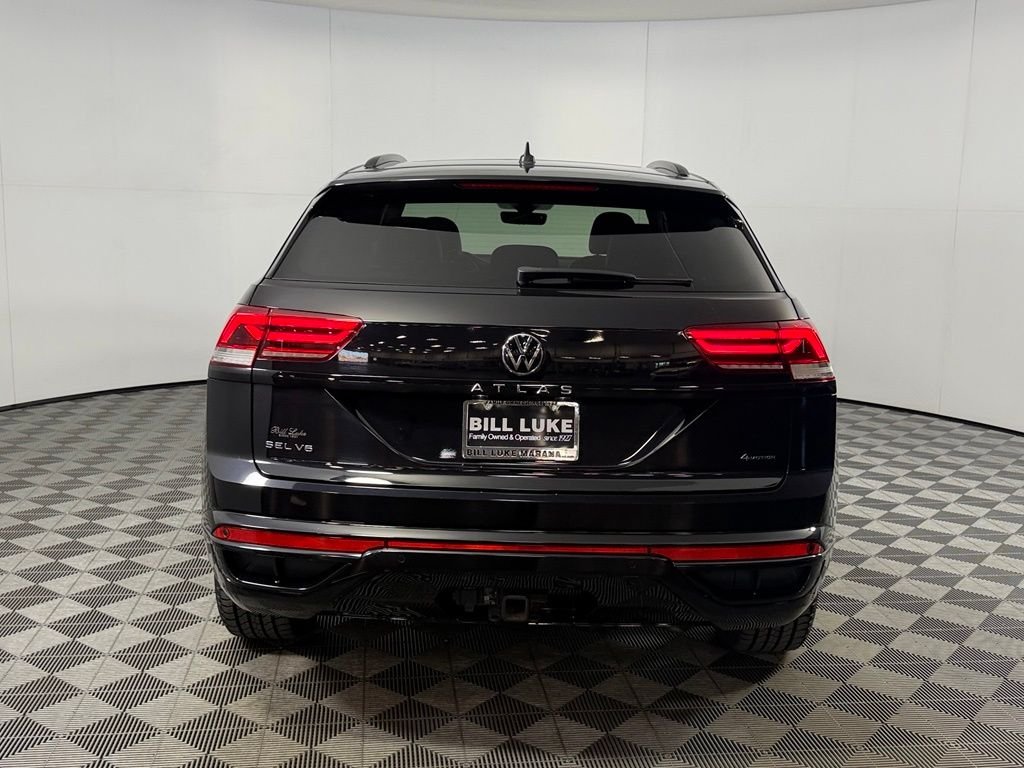 Used 2023 Black Volkswagen 3.6L V6 SEL R-Line image 9