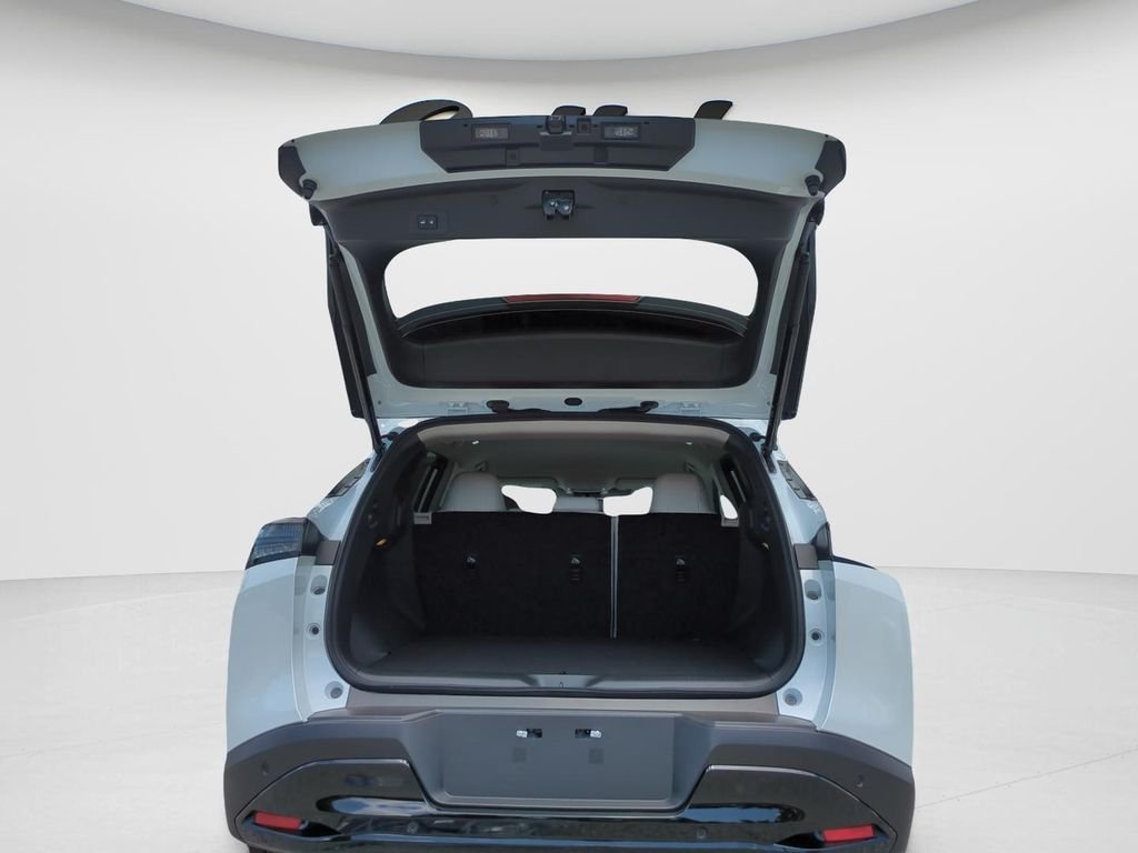 New 2026 Everest White Pearl TriCoat Nissan SV image 9