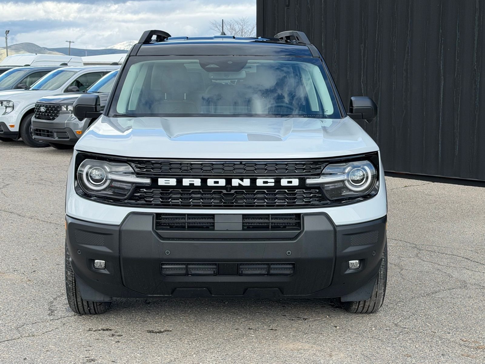 View vehicle photo 2