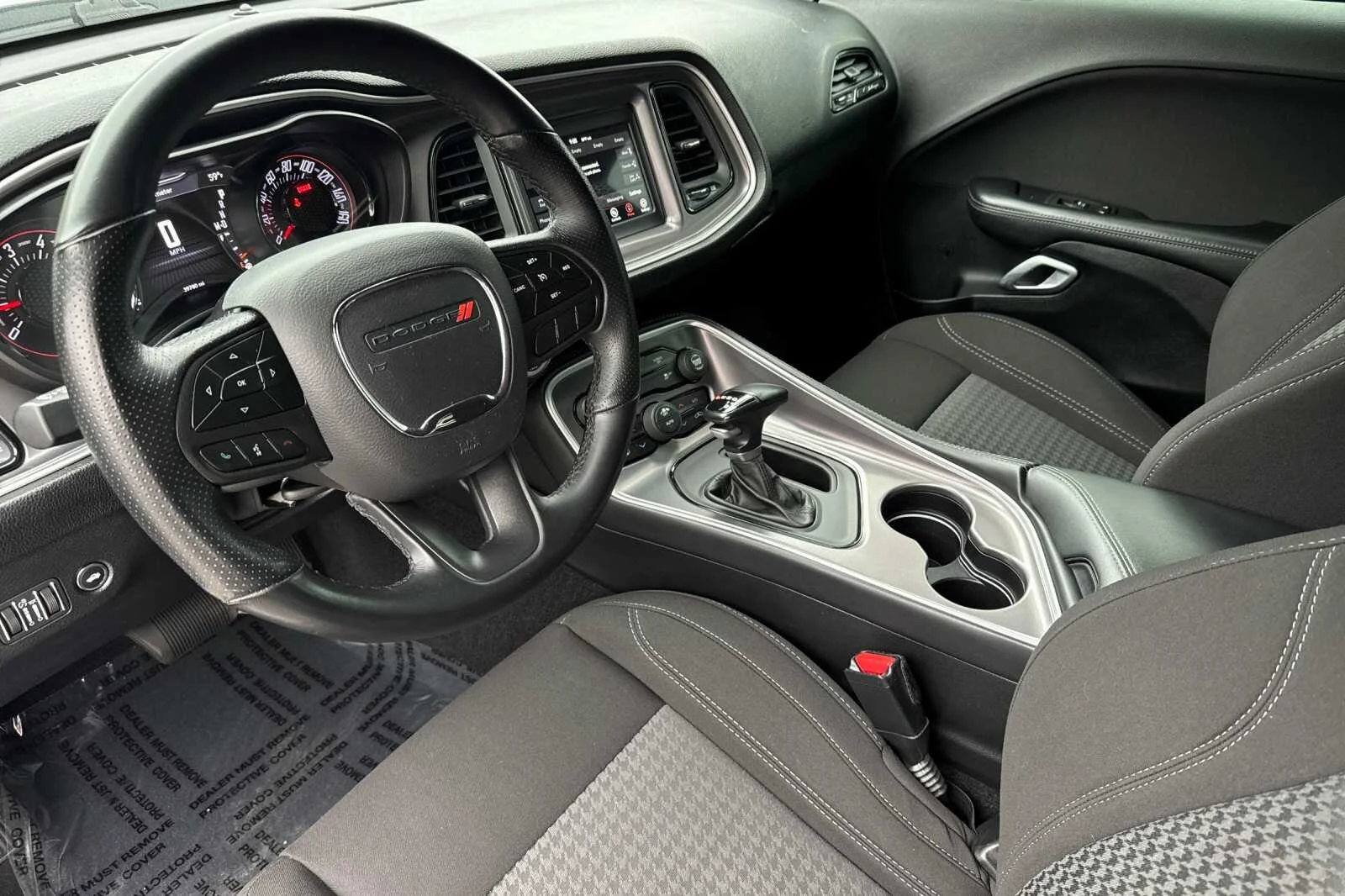 Used 2021 White Dodge SXT image 10