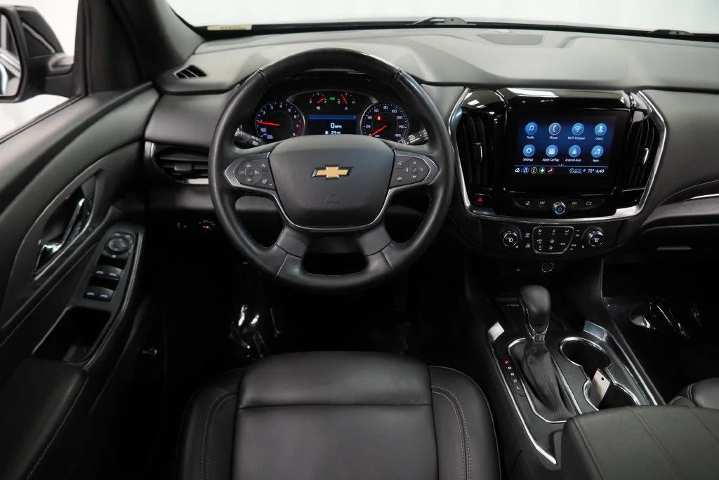Used 2023 MOSAIC BLACK METALLIC Chevrolet LT Leather image 21