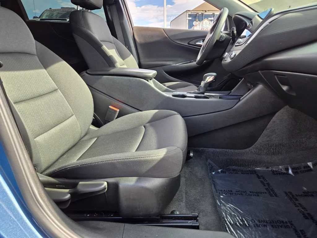 Used 2024 Lakeshore Blue Metallic Chevrolet 1LT image 15