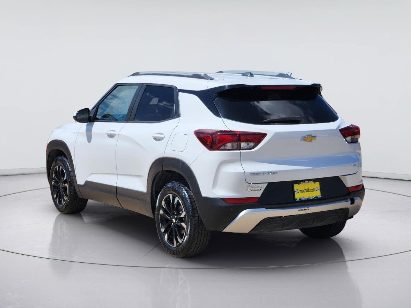 Used 2022 Summit White Chevrolet LT image 4