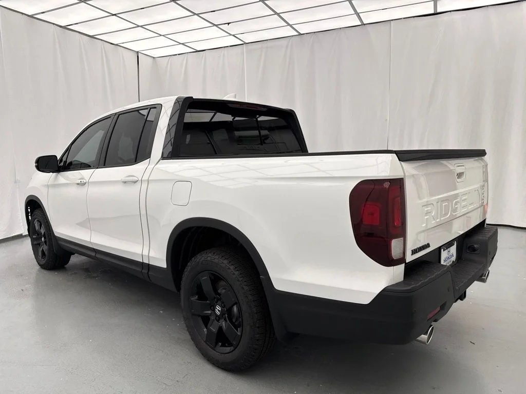 New 2026 Platinum White Pearl Honda Black Edition image 5