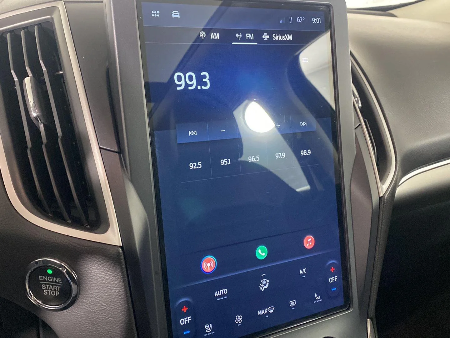 Used 2022 Blue Metallic Ford SEL image 3