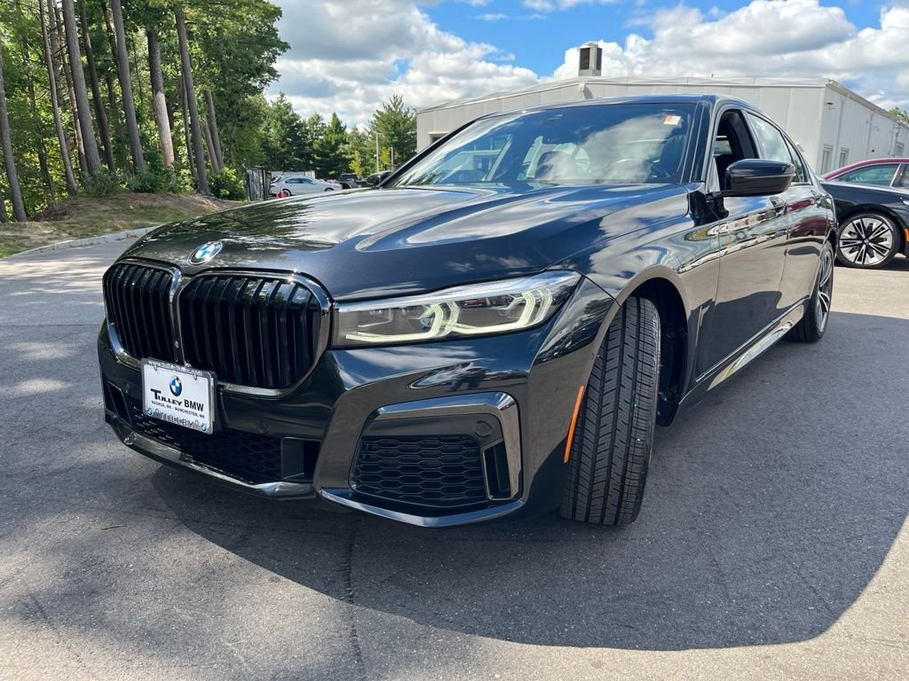 Certified Used 2022 Black Sapphire Metallic BMW 740i xDrive image 3