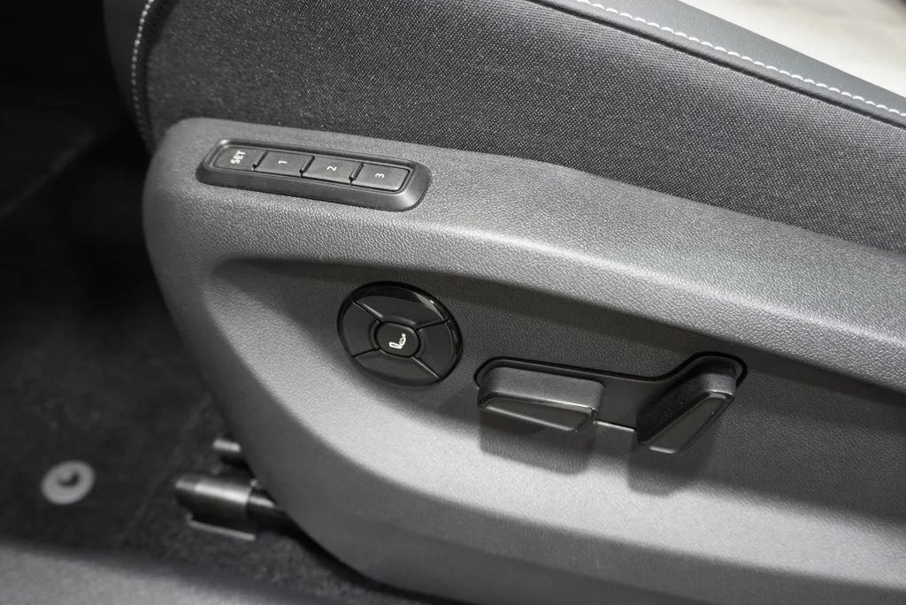 New 2026  Volkswagen 2.0T SEL R-Line Turbo image 28