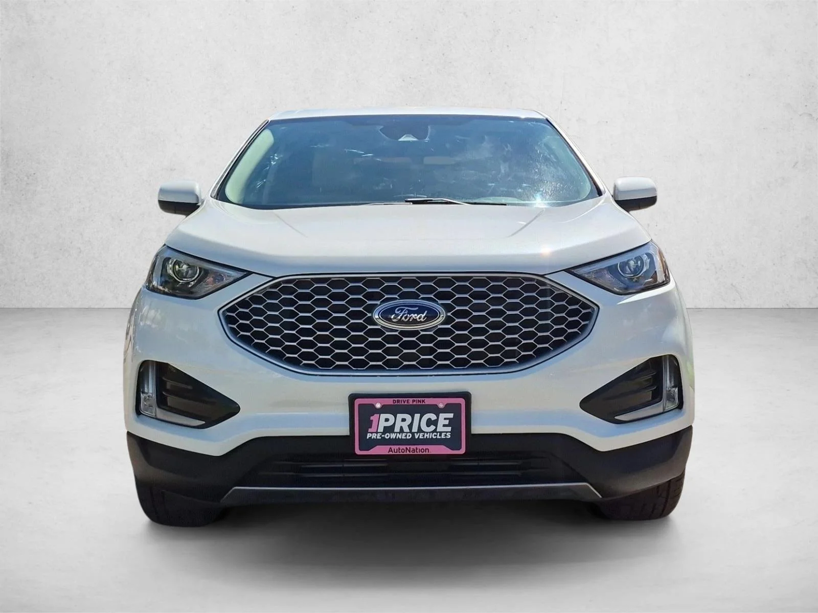 Used 2024 Star White Ford SEL image 2