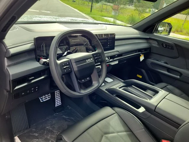New 2027 Wolf Gray Kia X-LINE SX image 16