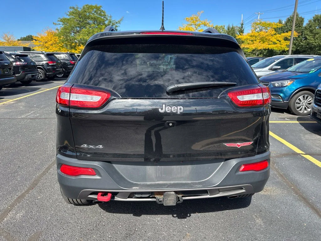 Used 2016 Black Jeep Trailhawk image 8