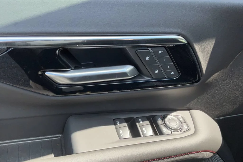 2026 Chevrolet Tahoe RST - Photo 32