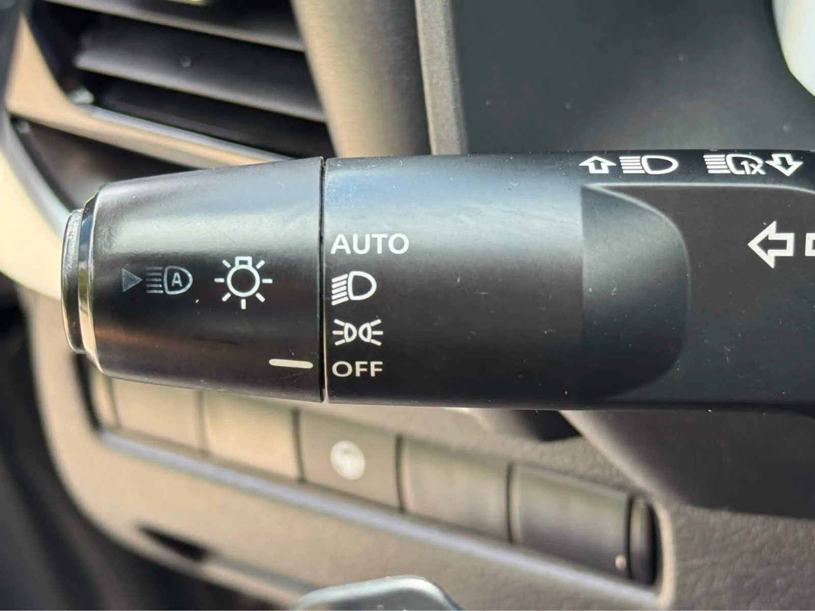 Used 2021 Gun Metallic Nissan SV image 20