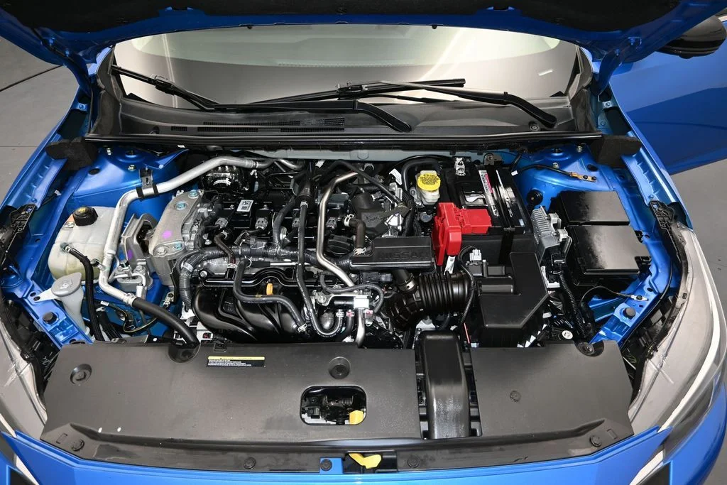 Used 2024 2t Blu Blk Roof Nissan SR image 15