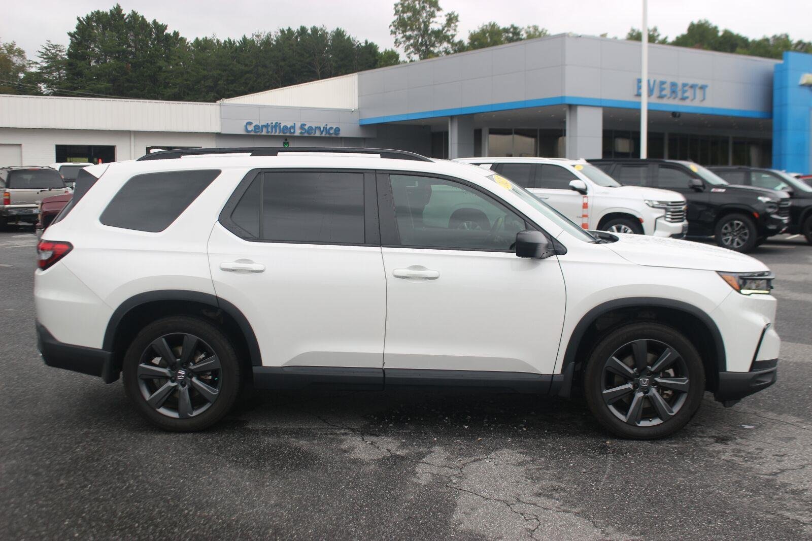Used 2025 White Honda Sport image 8