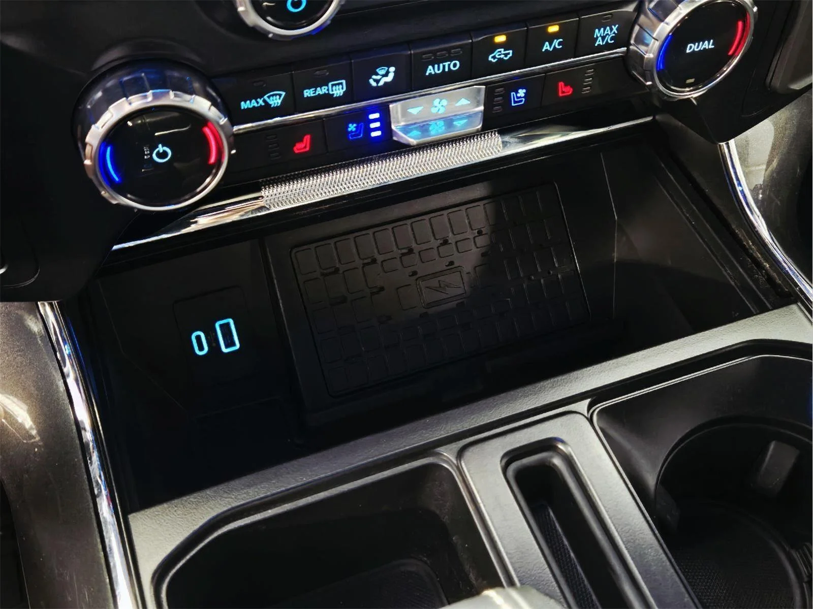 Used 2023 Carbonized Gray Ford LARIAT image 41