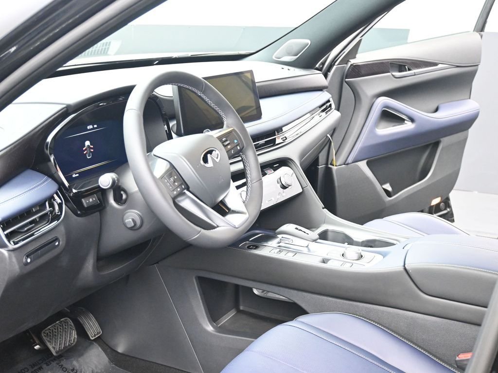 Used 2026 Black INFINITI SPORT image 9