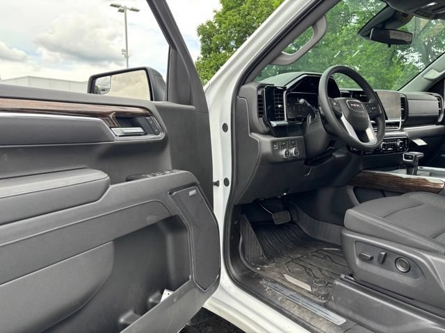 New 2026 Summit White GMC Elevation image 15