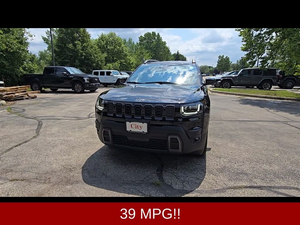 New 2026 Diamond Black Crystal Pearlcoat Jeep Laredo image 3