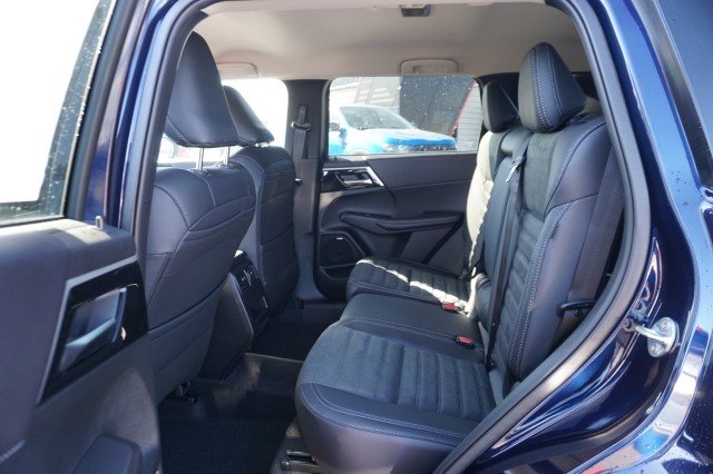 2025 Mitsubishi Outlander SE - Photo 21
