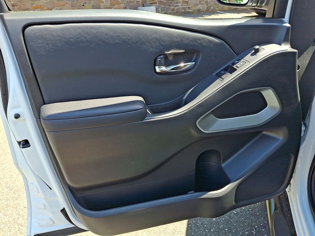 Used 2025 White Nissan SV image 13