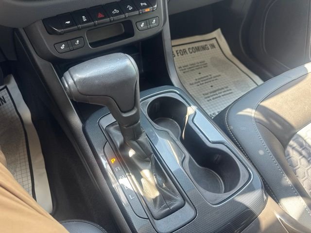 Used 2019 Gray Chevrolet Z71 image 24