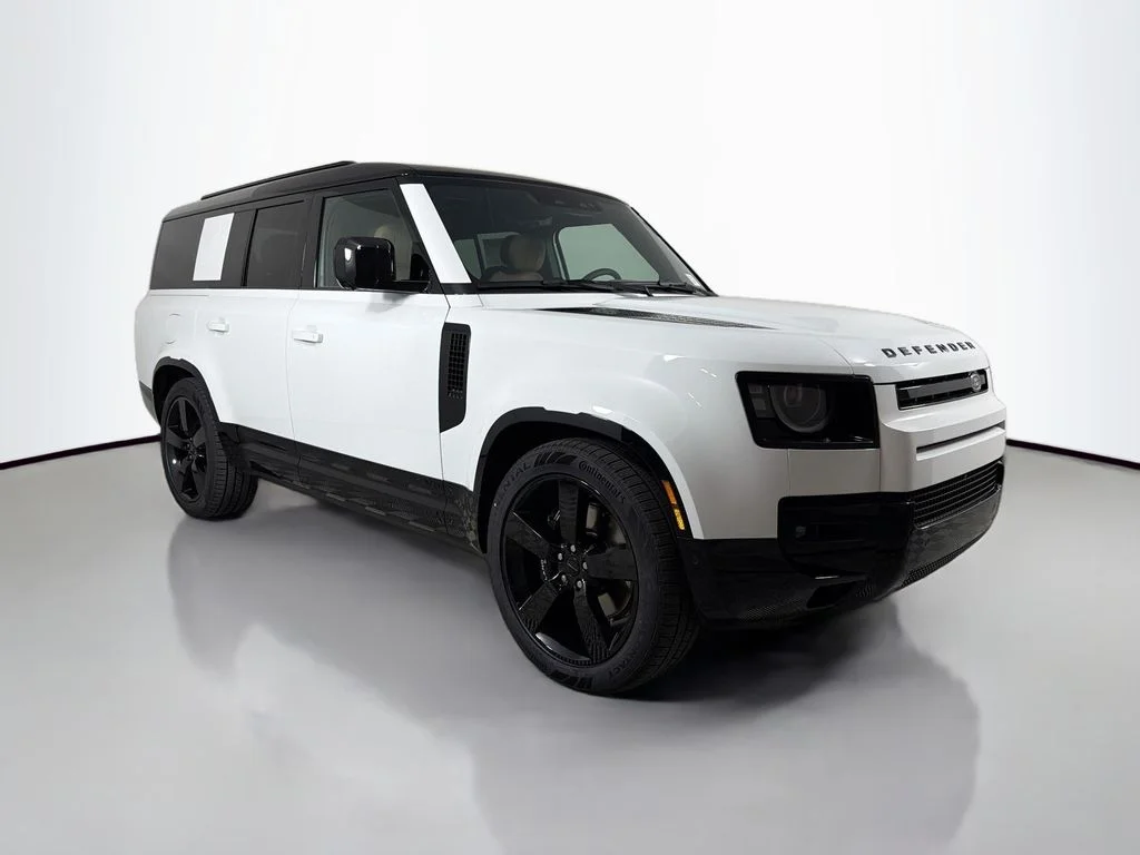 New 2026 Fuji White Land Rover V8 image 3