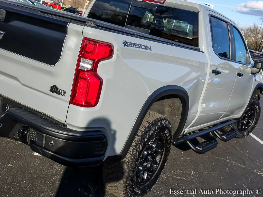 2024 Chevrolet Silverado 1500 ZR2 - Photo 10
