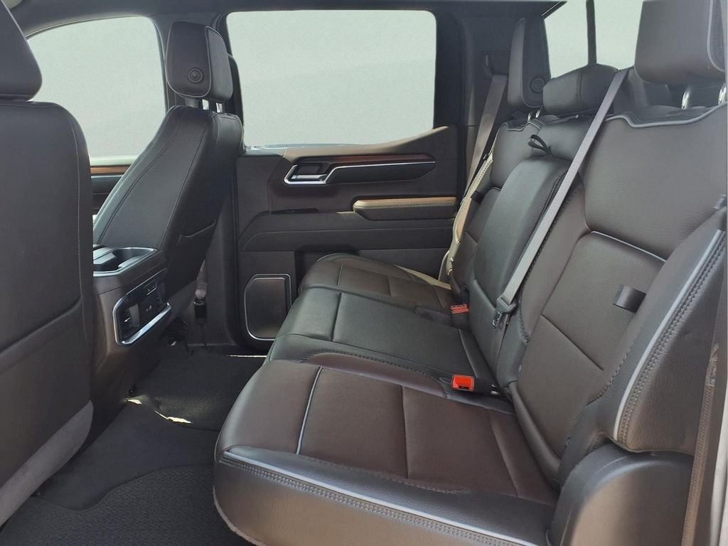 Used 2024 White GMC Denali image 13