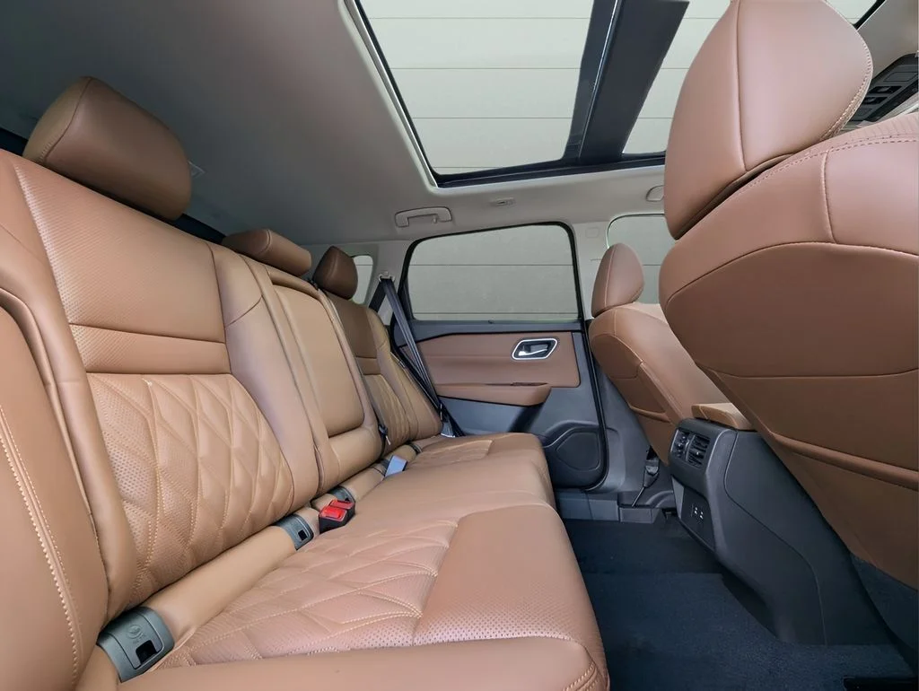 New 2026 White Nissan Platinum image 23