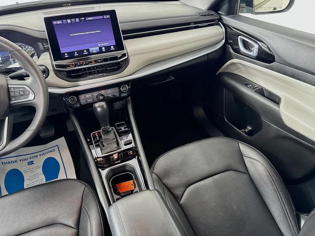 Used 2025 Silver Jeep Limited image 28
