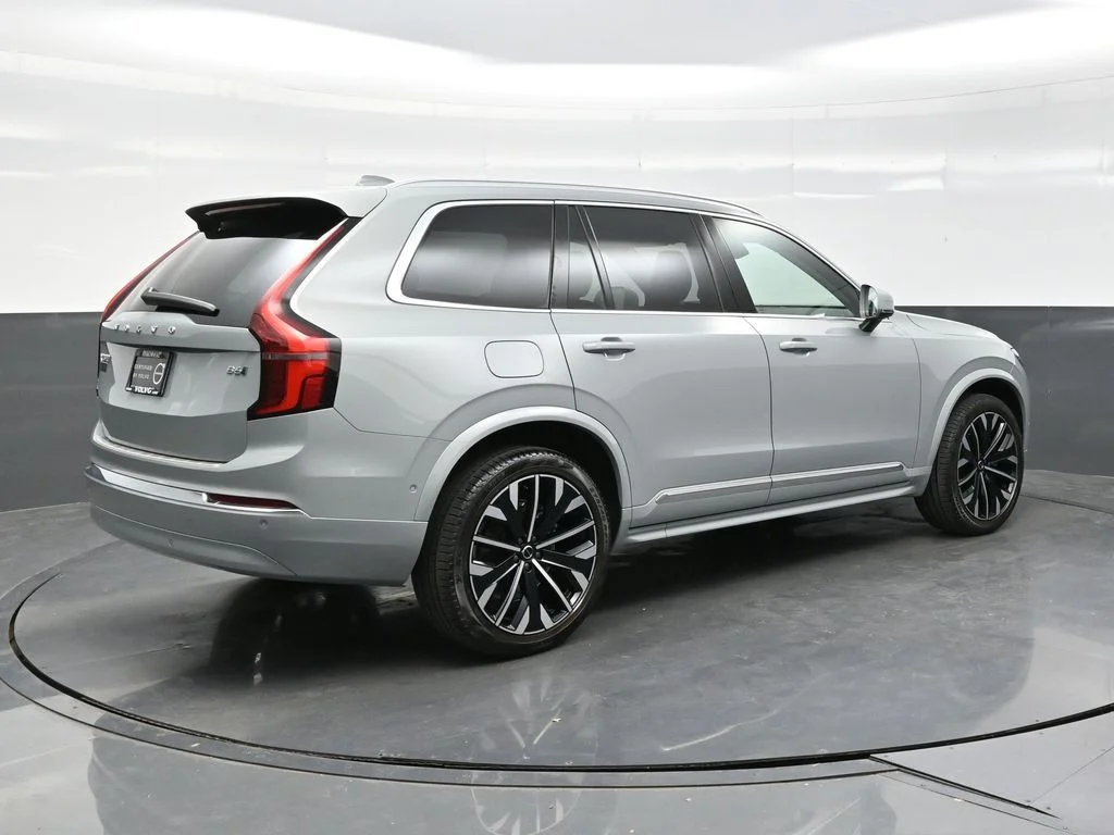 New 2026 Vapour Grey Volvo Plus image 7