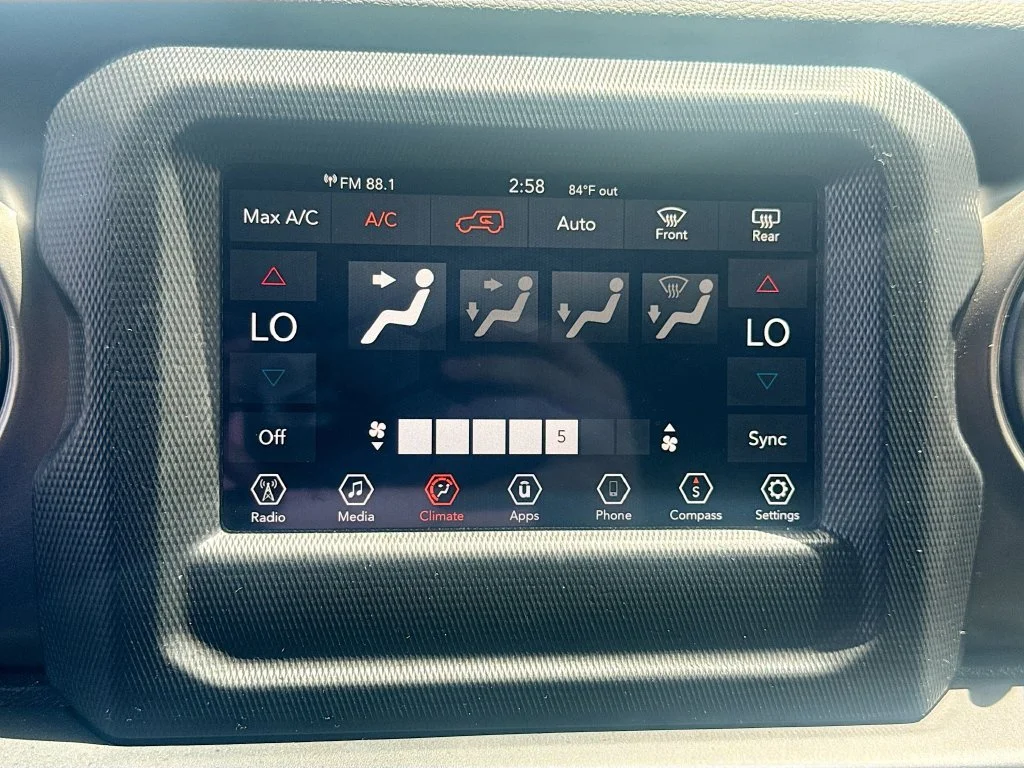 Used 2022 Black Jeep Unlimited Sport S image 17