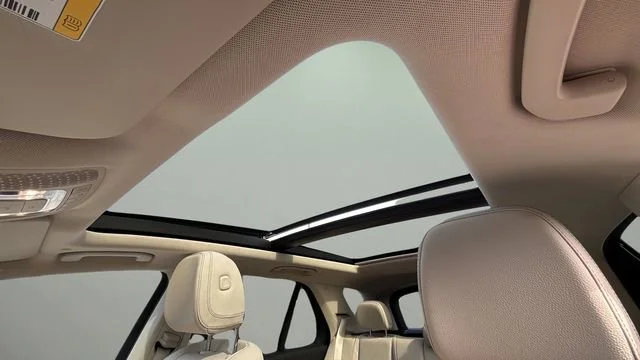 Used 2022 Gray Mercedes-Benz 4MATIC® image 19