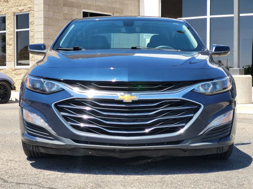 Used 2022 Northsky Blue Metallic Chevrolet LT image 3
