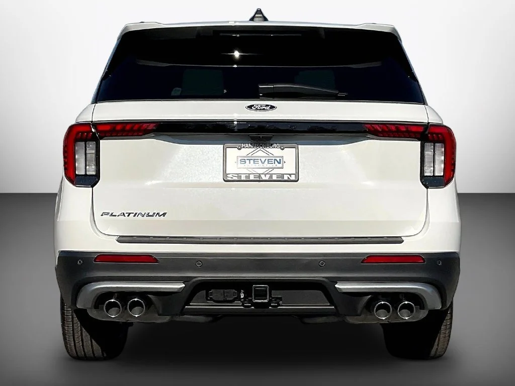 New 2027 Star White Metallic Tri-Coat Ford Platinum™ image 4
