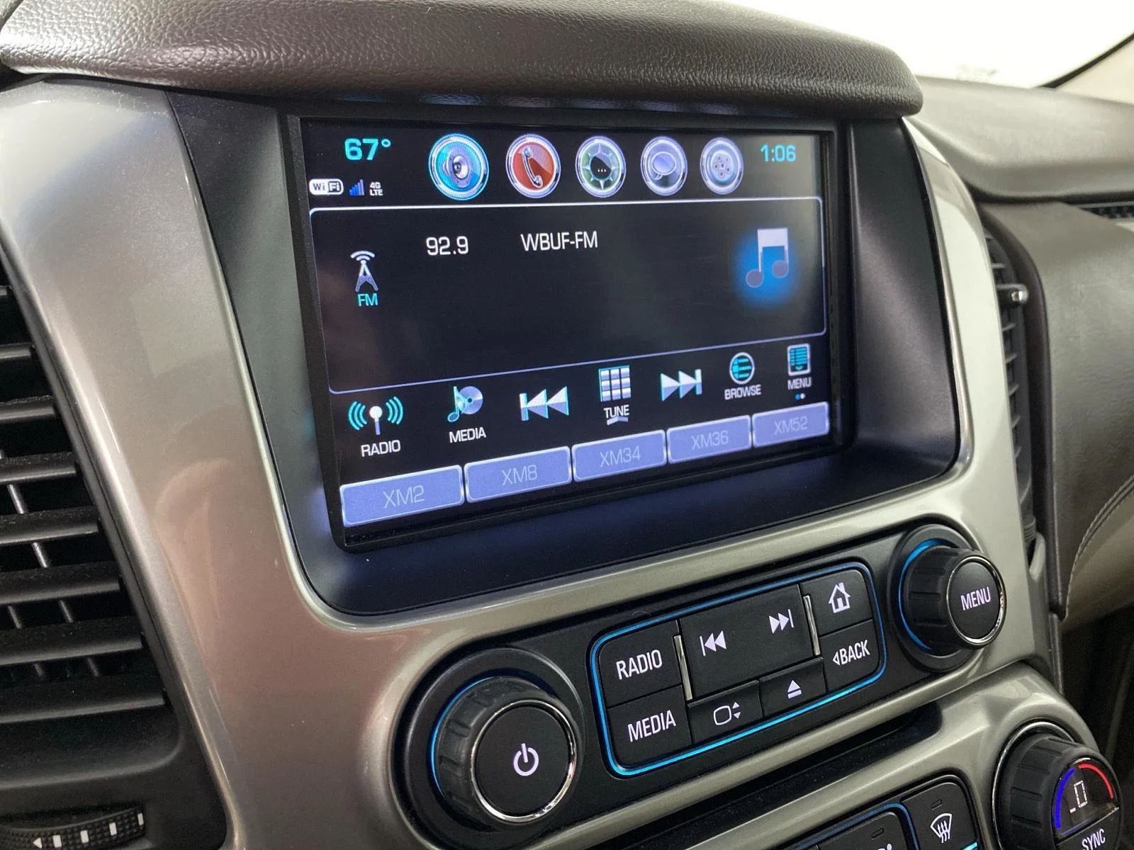 Used 2018 Summit White Chevrolet Premier image 20