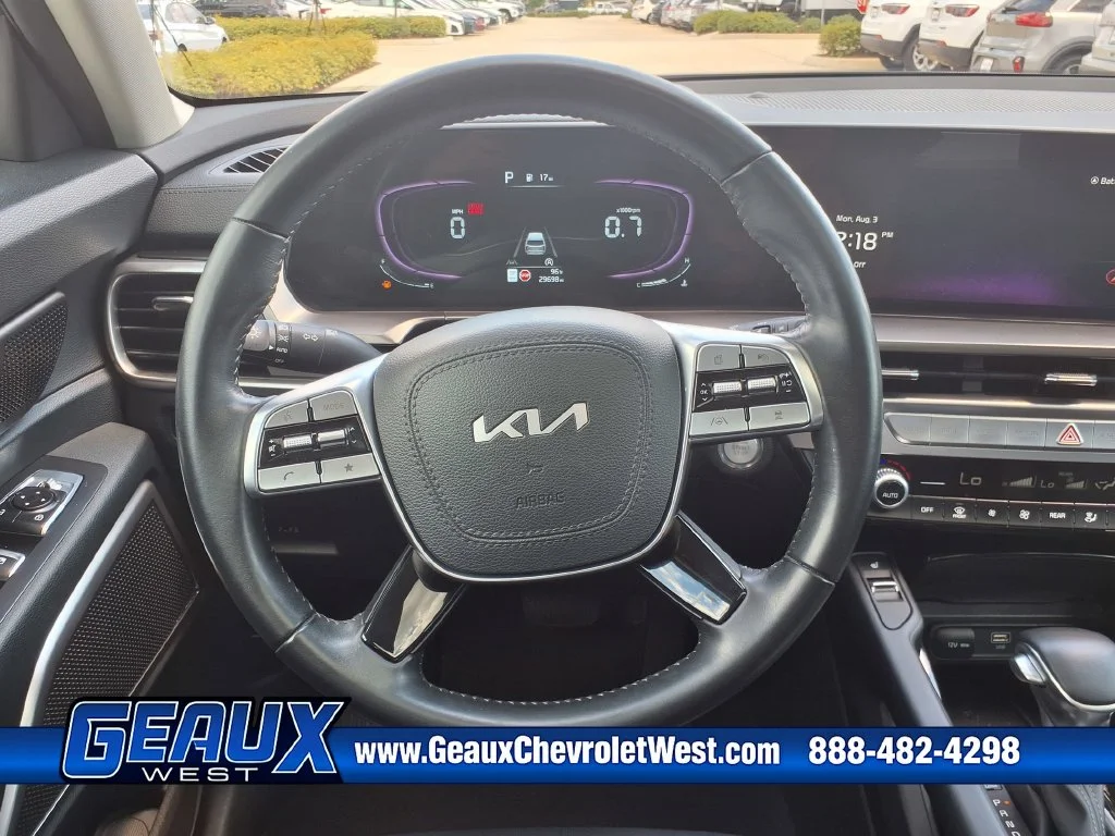 Used 2025 Black Kia S image 25