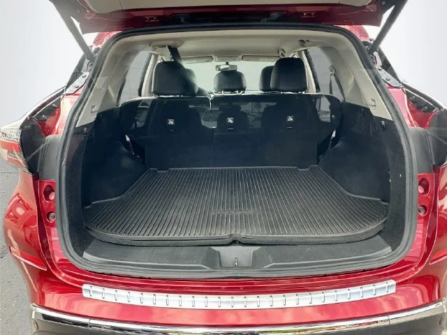 Used 2019 Cayenne Red Pearl Metallic Nissan SL image 26