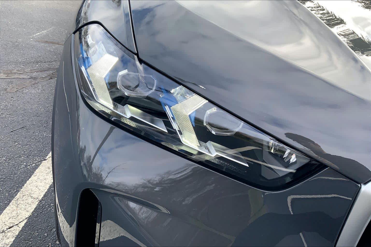 Used 2026 Dravit Grey Metallic BMW xDrive40i image 13