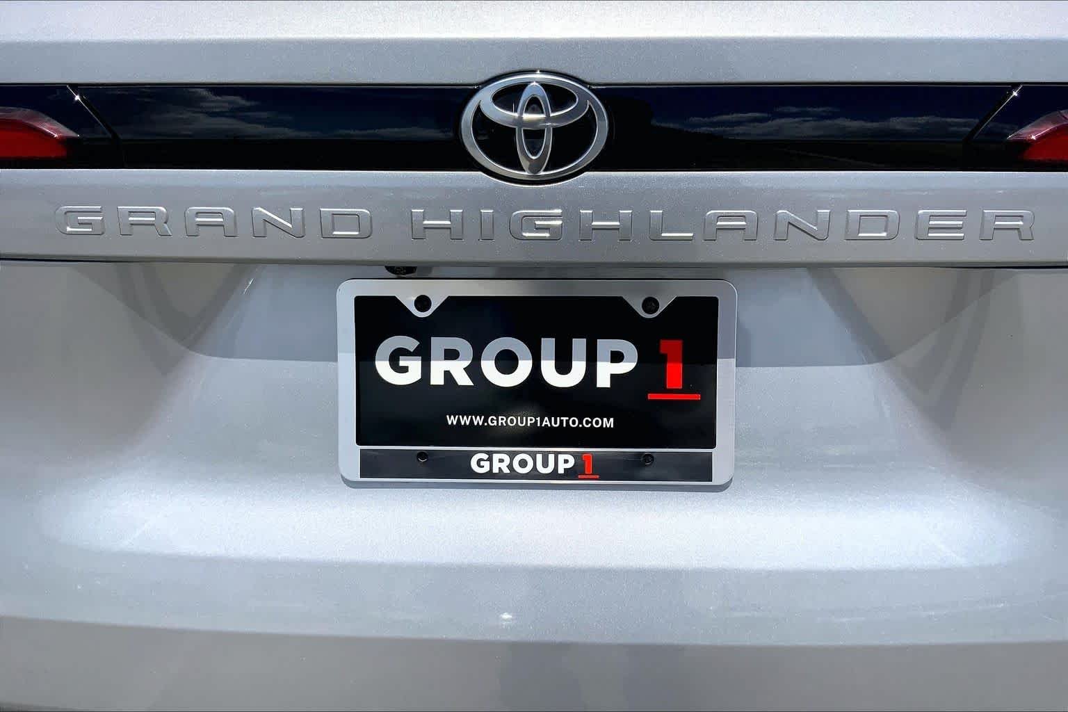 Used 2025 Celestial Silver Metallic Toyota XLE image 10