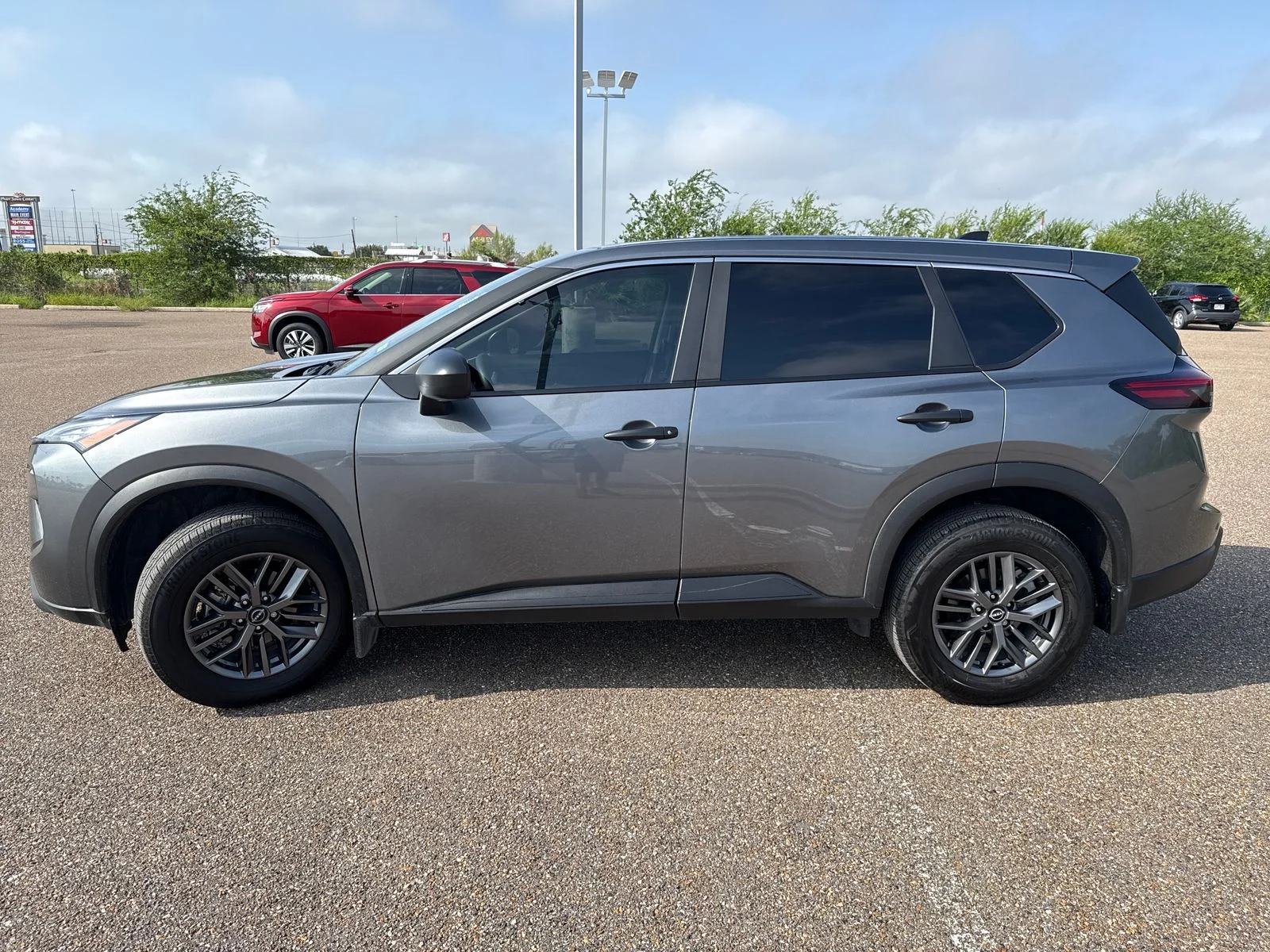 Used 2025 Gray Nissan S image 4