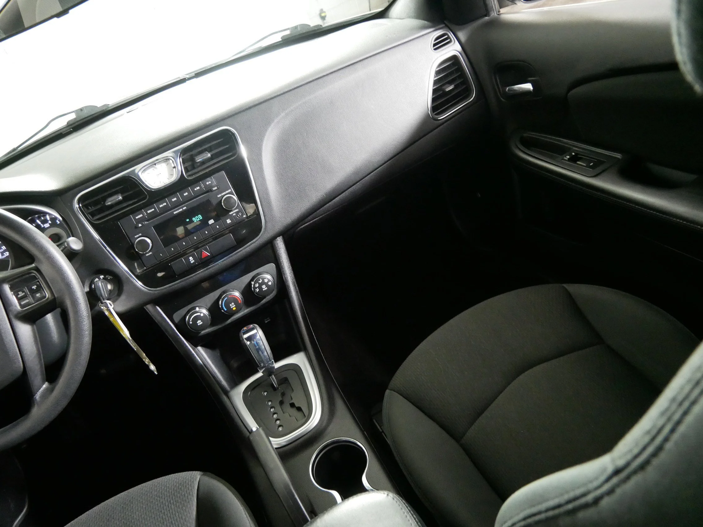 Used 2011 Bright Silver Metallic Chrysler LX image 11