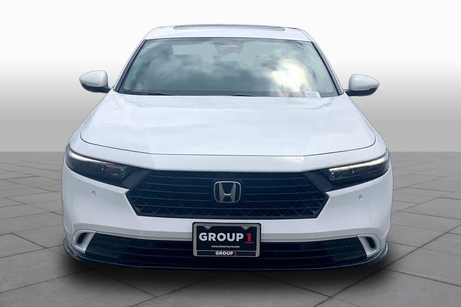 New 2026 Platinum White Pearl Honda EX-L Hybrid image 3