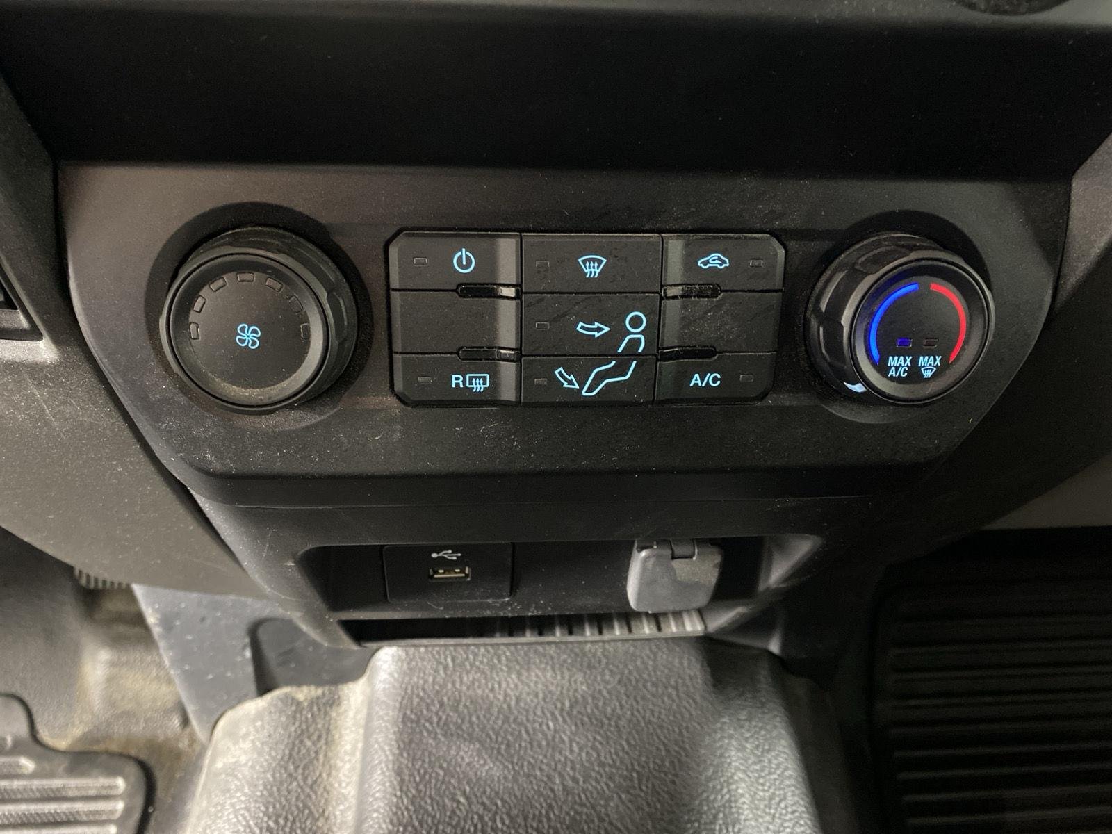 Used 2022 Agate Black Ford XL image 21