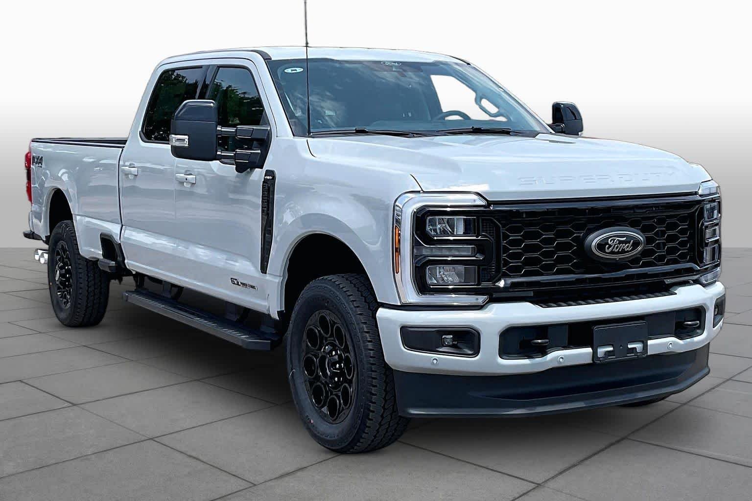 New 2026 Avalanche Ford LARIAT image 2