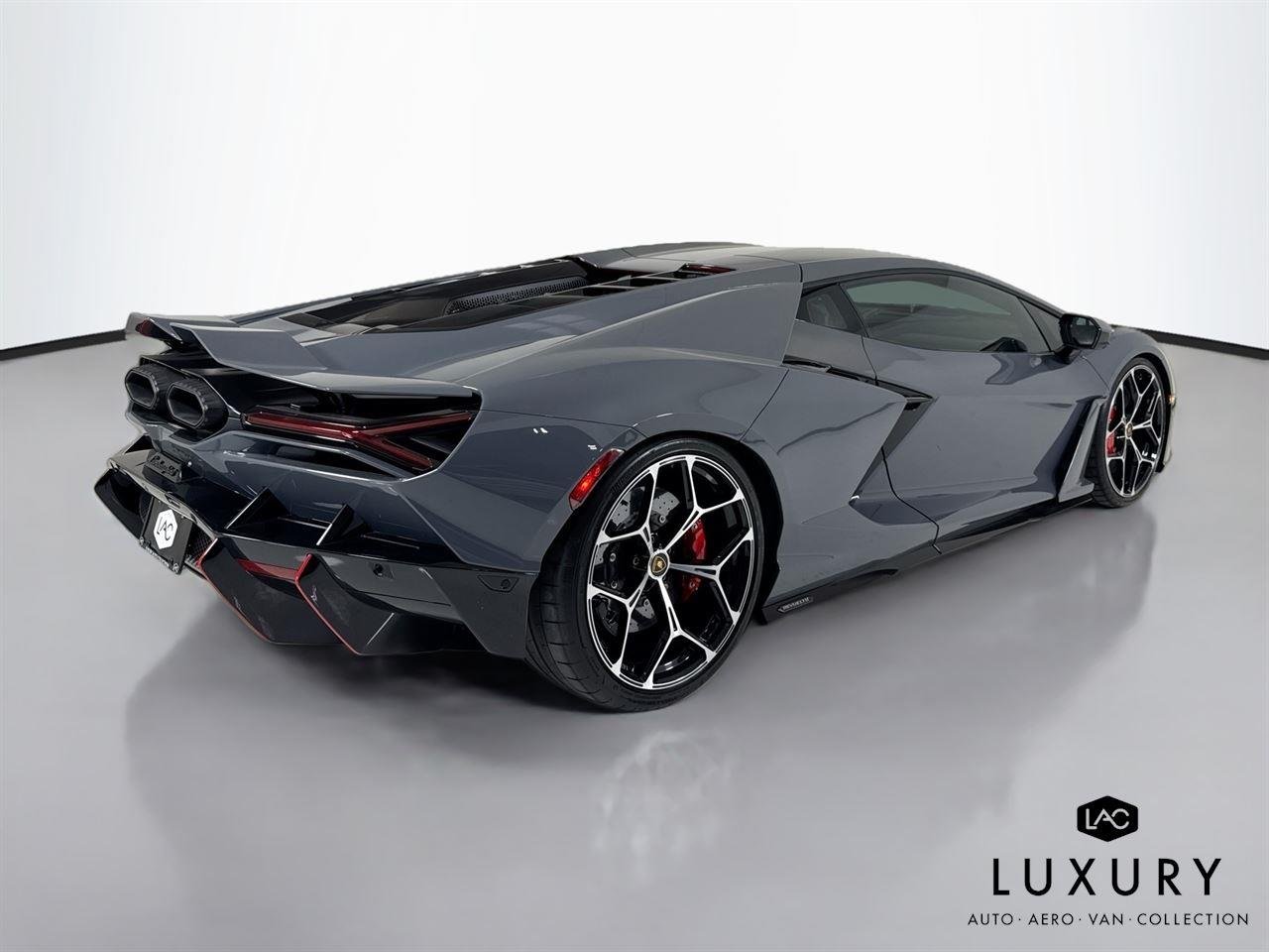 Used 2025 Grigio Telesto Metallic Lamborghini  image 6