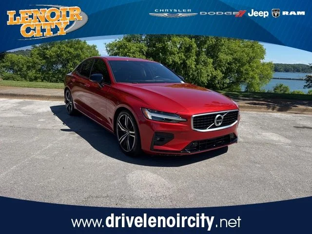 2019 Volvo S60 T6 R-Design AWD's photo